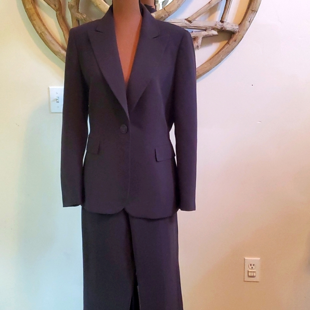 Studio Tahari Suit